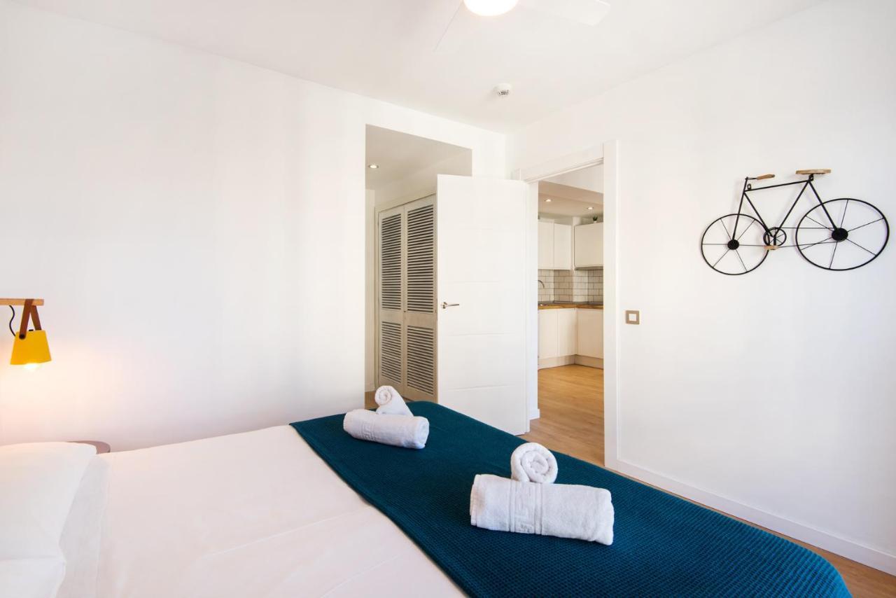 Aloha Puerto Private Apartment 1St Line Carihuela Beach Торемолинос Екстериор снимка