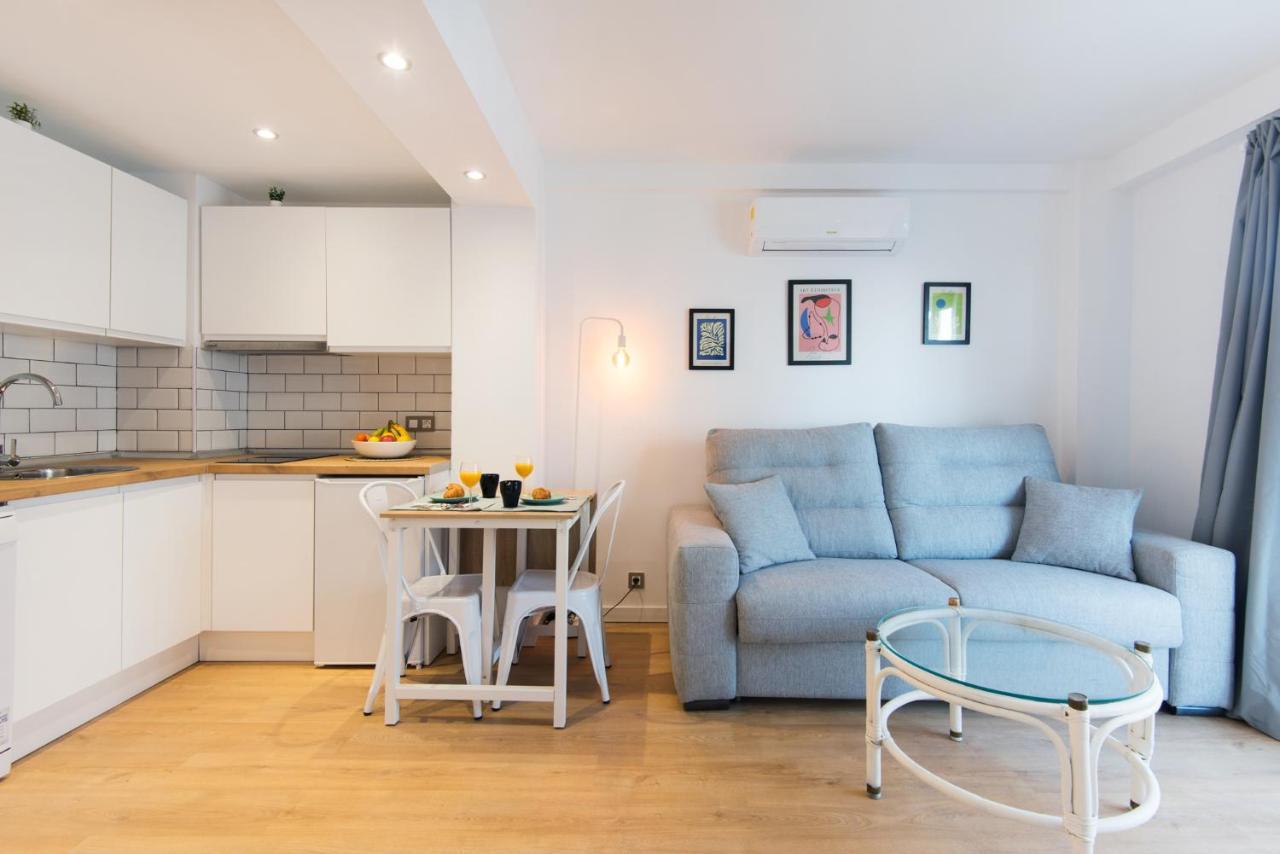 Aloha Puerto Private Apartment 1St Line Carihuela Beach Торемолинос Екстериор снимка