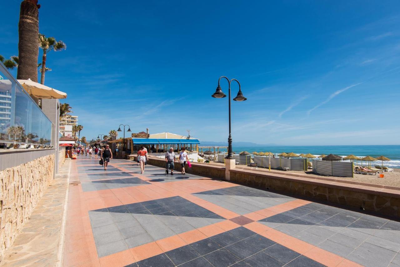 Aloha Puerto Private Apartment 1St Line Carihuela Beach Торемолинос Екстериор снимка