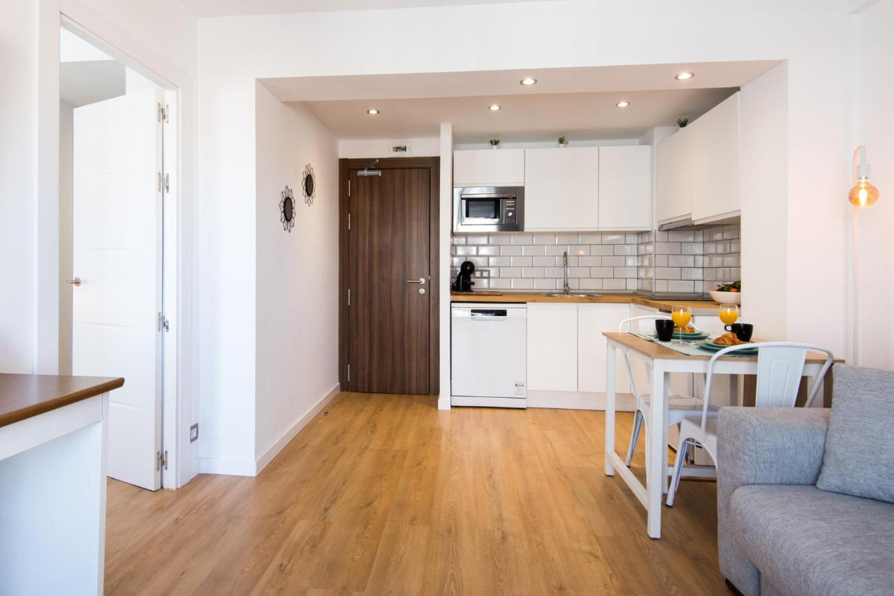 Aloha Puerto Private Apartment 1St Line Carihuela Beach Торемолинос Екстериор снимка