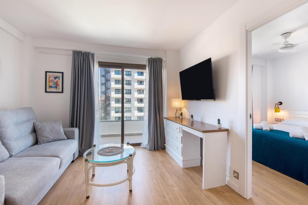 Aloha Puerto Private Apartment 1St Line Carihuela Beach Торемолинос Екстериор снимка