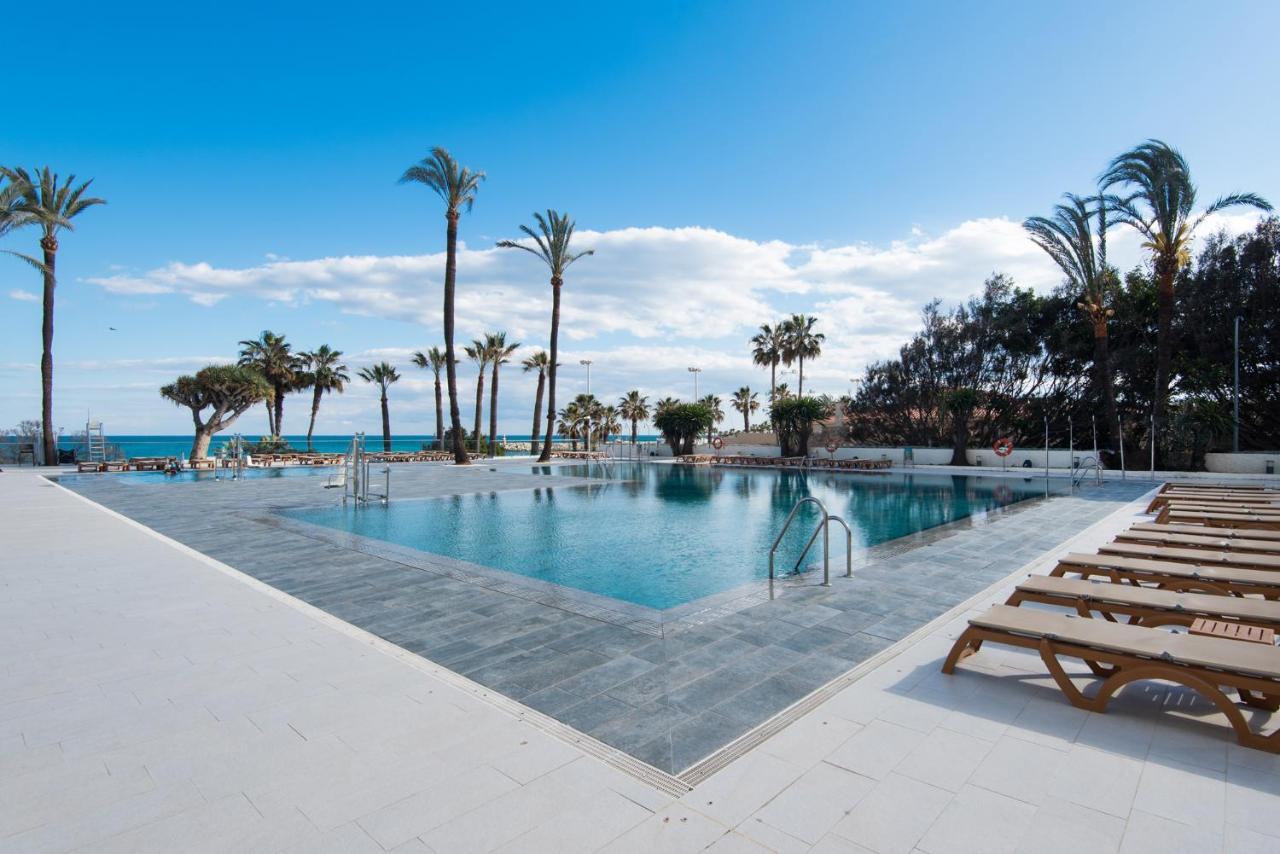 Aloha Puerto Private Apartment 1St Line Carihuela Beach Торемолинос Екстериор снимка